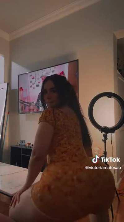 @VictoriaMatosao bounce that big ass