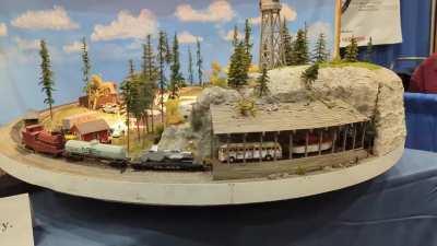 Amazing spinning-world model train display
