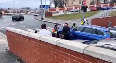 “ I stand with the current thing. Meanwhile, in Poland”