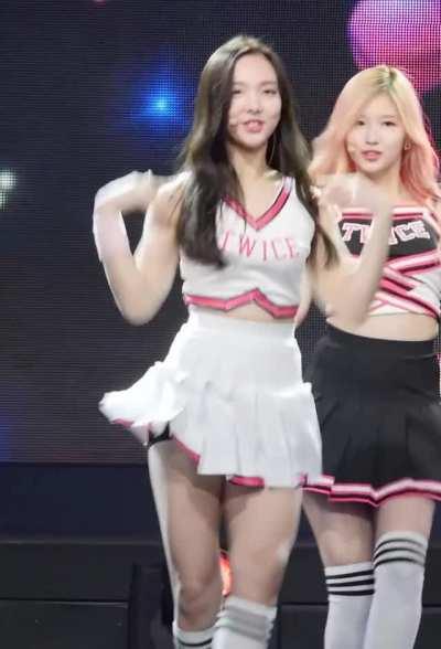 Nayeon, Sana & Mina - like ooh ahh cheerleader outfits, loa