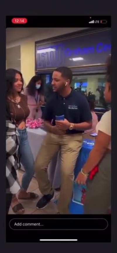 Onlyfans rep at college campus to recruit new users