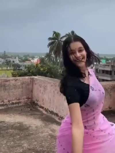 Her in saree🤌🏻🤌🏻angel 😇