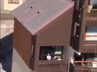 Could we get an F in the chat for this old lady