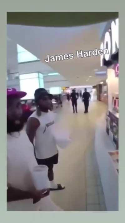 Oh My GoD, 14 Salamaleko 