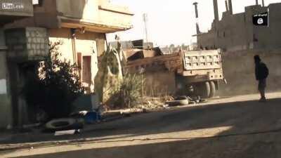 ISIS fighting in deir-ez-zor 2 svbieds