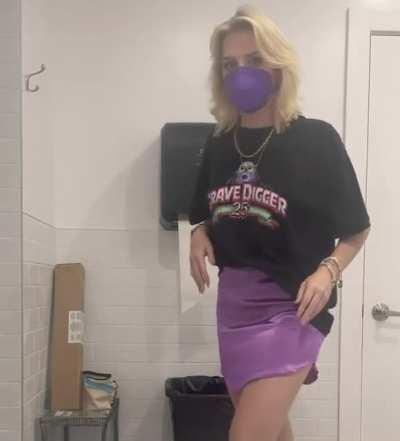 Paper Towel Scare in the Washroom 🧻