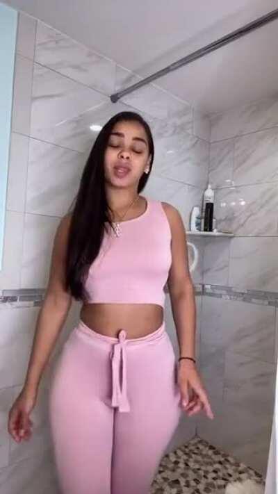 Sexy ass needs to get knocked up