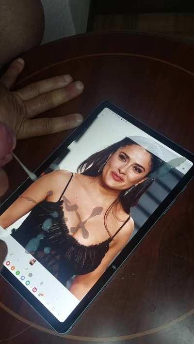 This is for you Salma Porn GIF by pacojones36