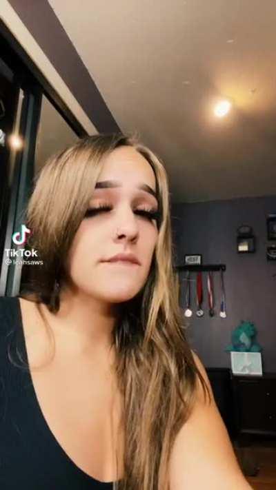 Soft & Jiggly No.377 😍🍑