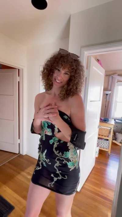 I love when my good boy helps me undress after a date night with a tinder date! [F] MILF