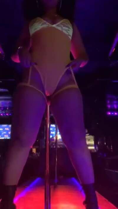 if some one gat her shit i'll trade what i have