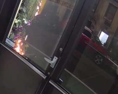 To be an anonymous arsonist