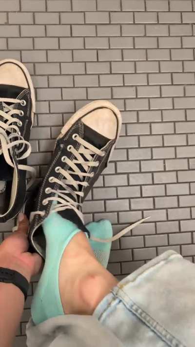 A whole day in these chucks, and my feet are SO smelly. I want you to sniff