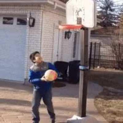 Basket Brawl in one gif