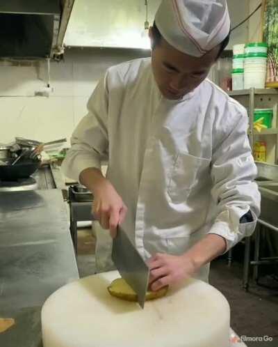 Slicing potato