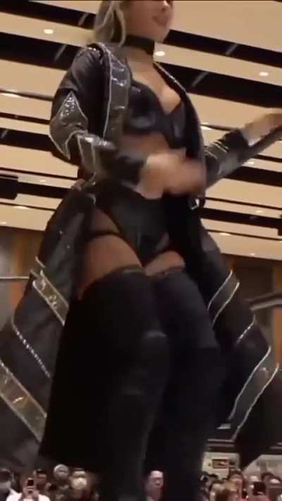 Anna makes her entrance in Stardom