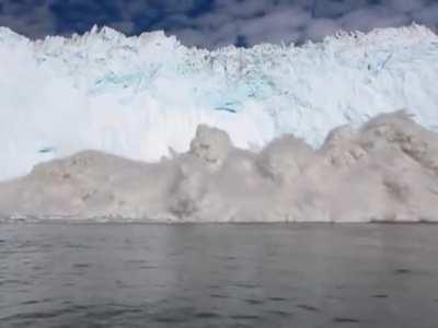 WCGW watching Glacier calving too closely