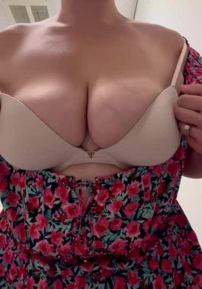 Freshly 30! It’s fun to show off my natural boobs