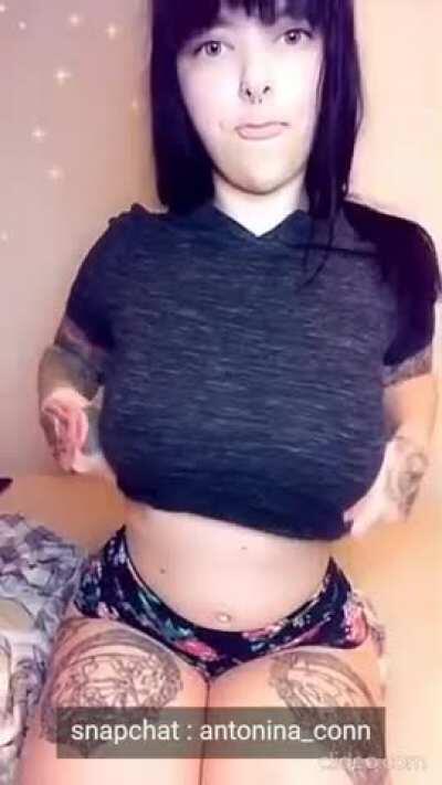 arrow up if ur cock is bigger than 4 inches