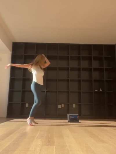 Elizabeth Masucci Dancing.