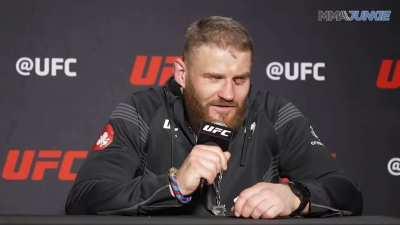 UFC Champion Jan Blachowicz isn't a fan of The Witcher Netflix series