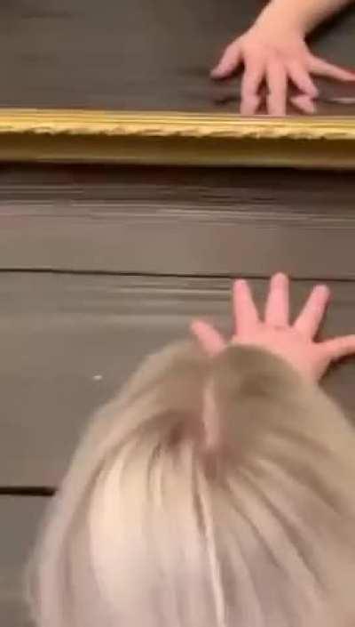 Imagine pounding that. Anyone know who she is or source of vid?🥵 🤳