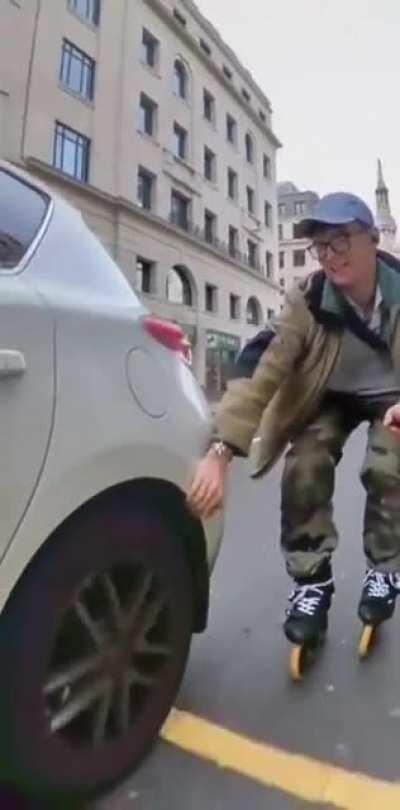 WCGW skating in the city