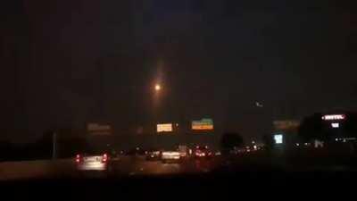 Vi isso ao voltar de um fliperama, significa algo?