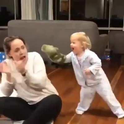 eviL boy Laughs AFTEr EatINg peOples hEaD