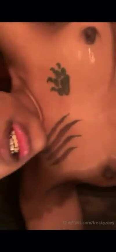 Anywho...this lil bitch be showing out