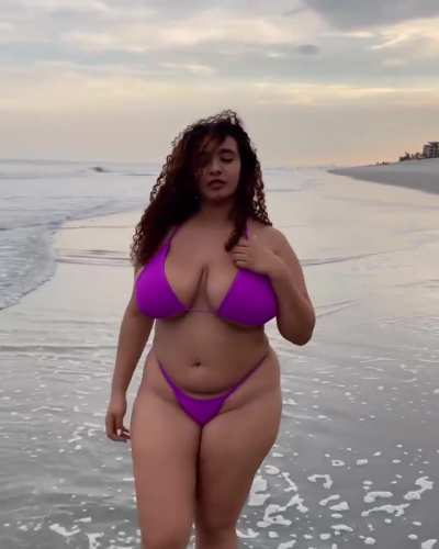 Karla Estefany Turner (@karlaturner.of)