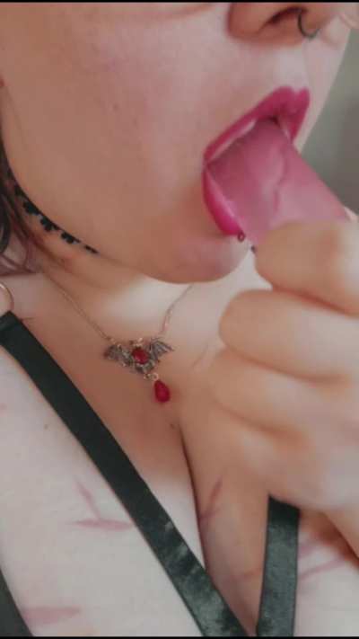 working  on  training  for  even  larger  cocks!  the  dildo  is  so  small,  but  it  fills  my  throat  up  just  right!