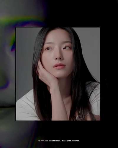 251021 Lee Saerom Profile Behind via 333___official