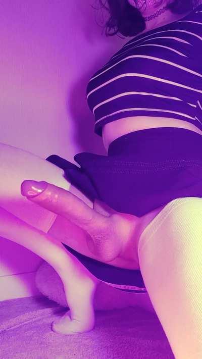 It's too big, it won't fit in frame 😏🍆😈