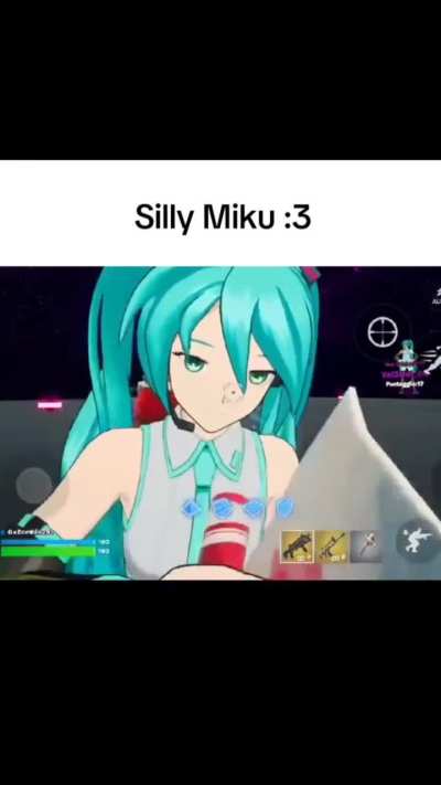 I disagree with whomsoever says Miku in Fortnite doesn't look adorable 