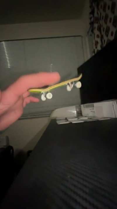 Filmed myself doing a 360 flip 🤳