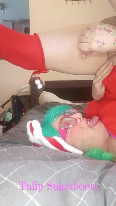 Wishing you a festive facial Friday 💦😊