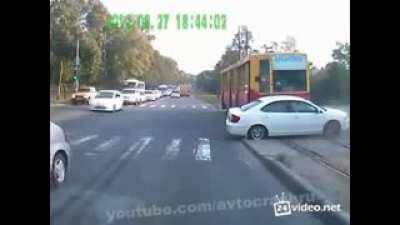 car Vs tram