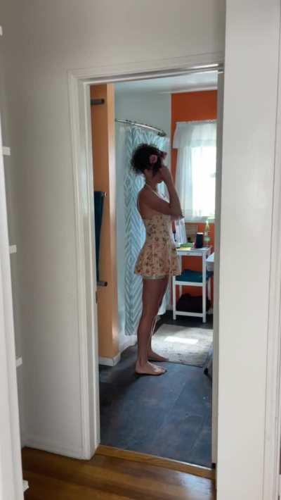 Watching my mom get ready for her date.. that’s a huge plug… [F] Milf