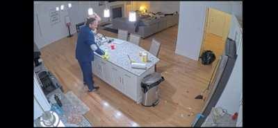 Same Hyde aka Jason Goldstriker boxing the entire kitchen furniture in the AM