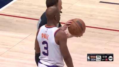 [Highlight] Down 19, Chris Paul goes for a hard foul on Jamal Murray