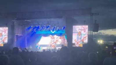 Weezer buddy holly (July 12th 2025 Edmonton Alberta Canada)