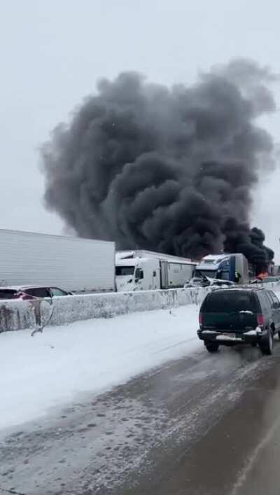 Massive snowstorm in Monticello, MN causes pileup. Multiple injuries reported, and cameras show vehicles aflame in wreckage. Today (11/12/2020)