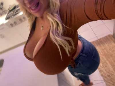 The bolted milf queen