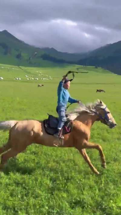 How cool is this kid? 😆 Inner Mongolia, China.