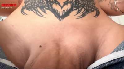 Open wide for mommy!