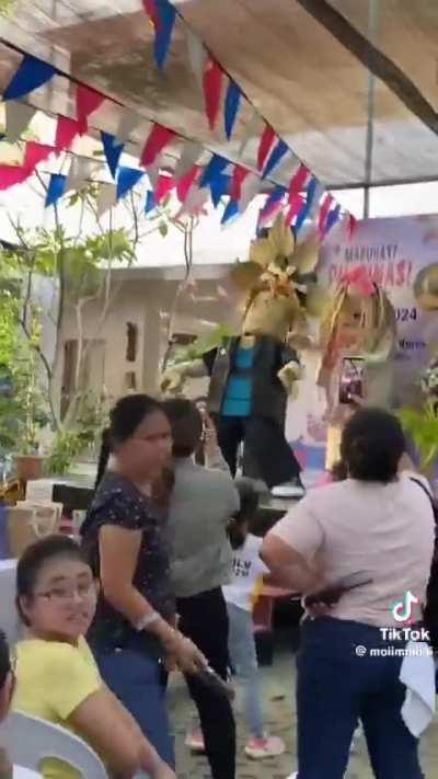 I love roblox concert so much 💀