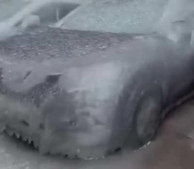 🔥 Freezing rain in Vladivostok, Russia