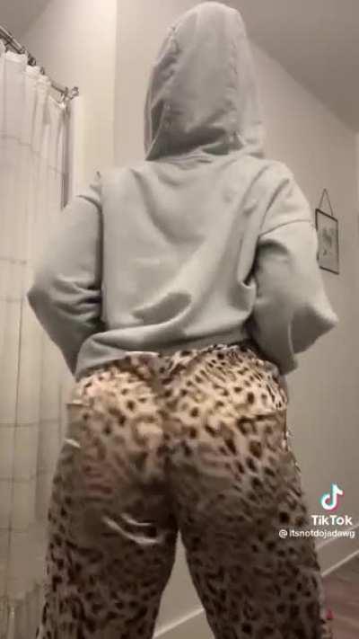 Soft & Jiggly No.573😍🍑