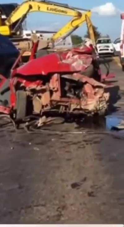 “Let's go kill ourselves Camille?” ‘Mon’ commits suicide by throwing the car to a heavy truck with her daughter and record a video for the father beforehand. The kid survived.